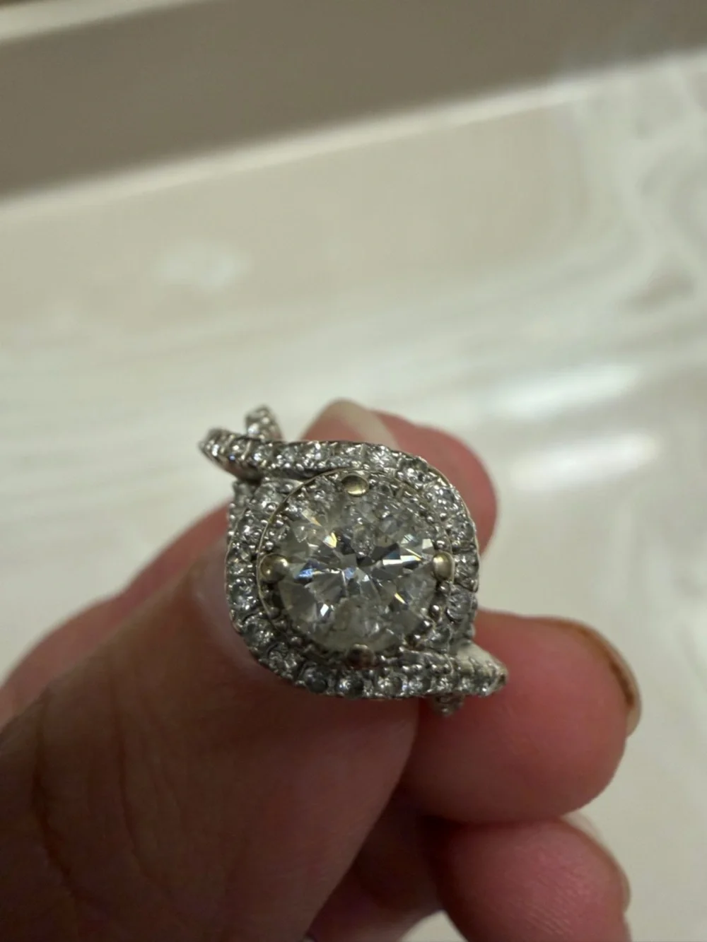 Kay Jewelers Diamond Engagement ring - Picture 5 of 12